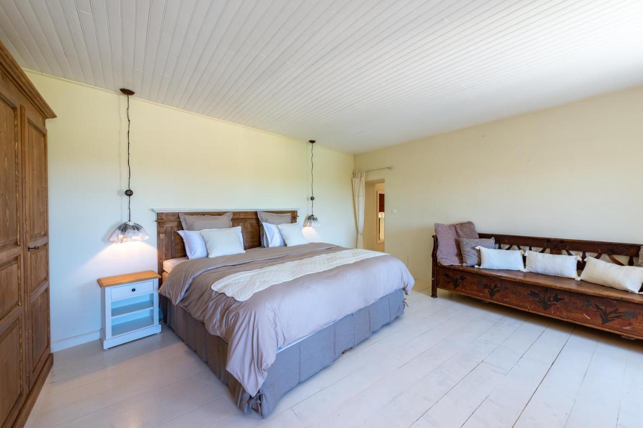 Maison D'Hotes Les Caroubiers Montségur-sur-Lauzon Exteriör bild
